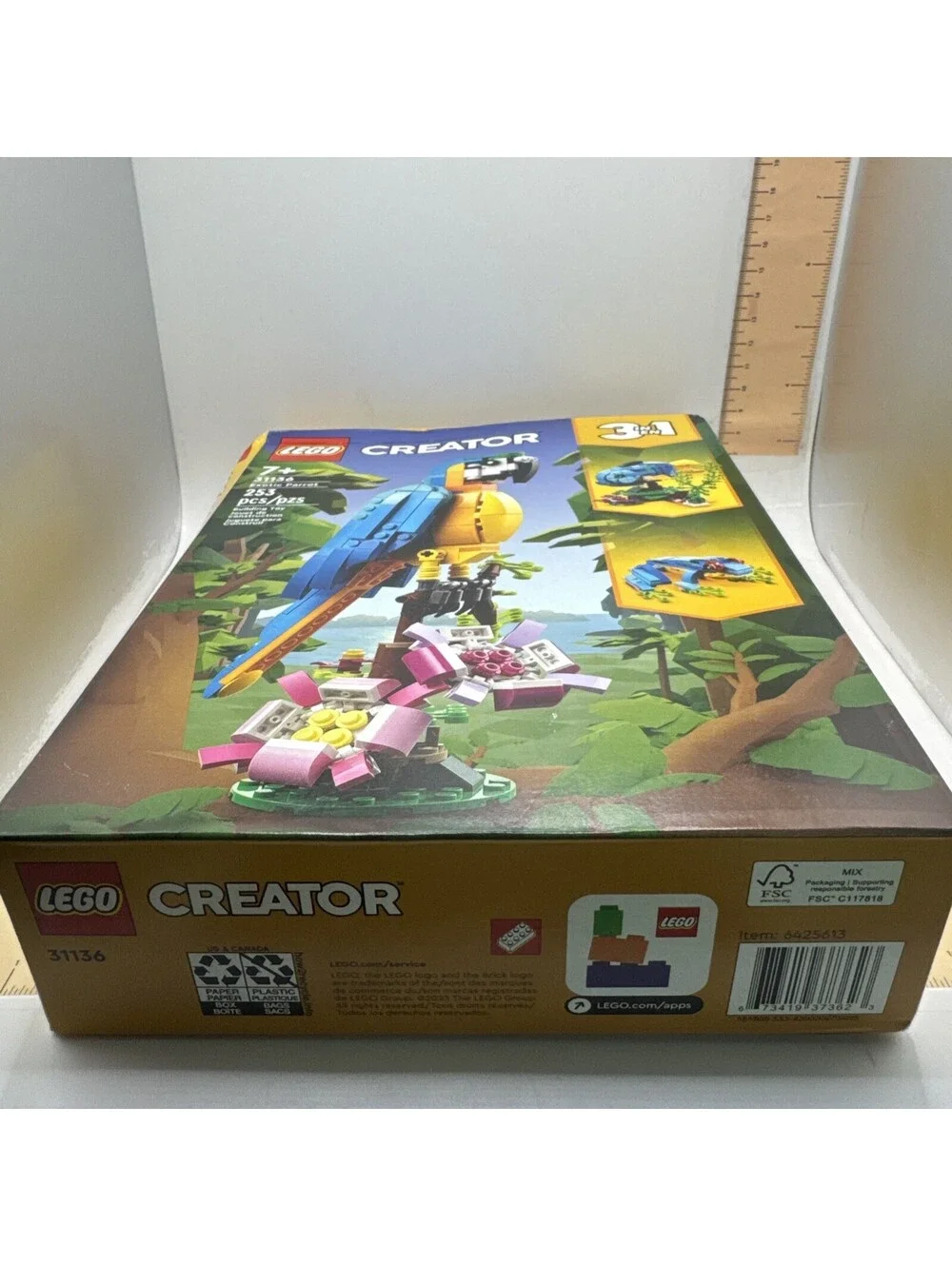 LEGO CREATOR: Exotic Parrot (31136) New Sealed